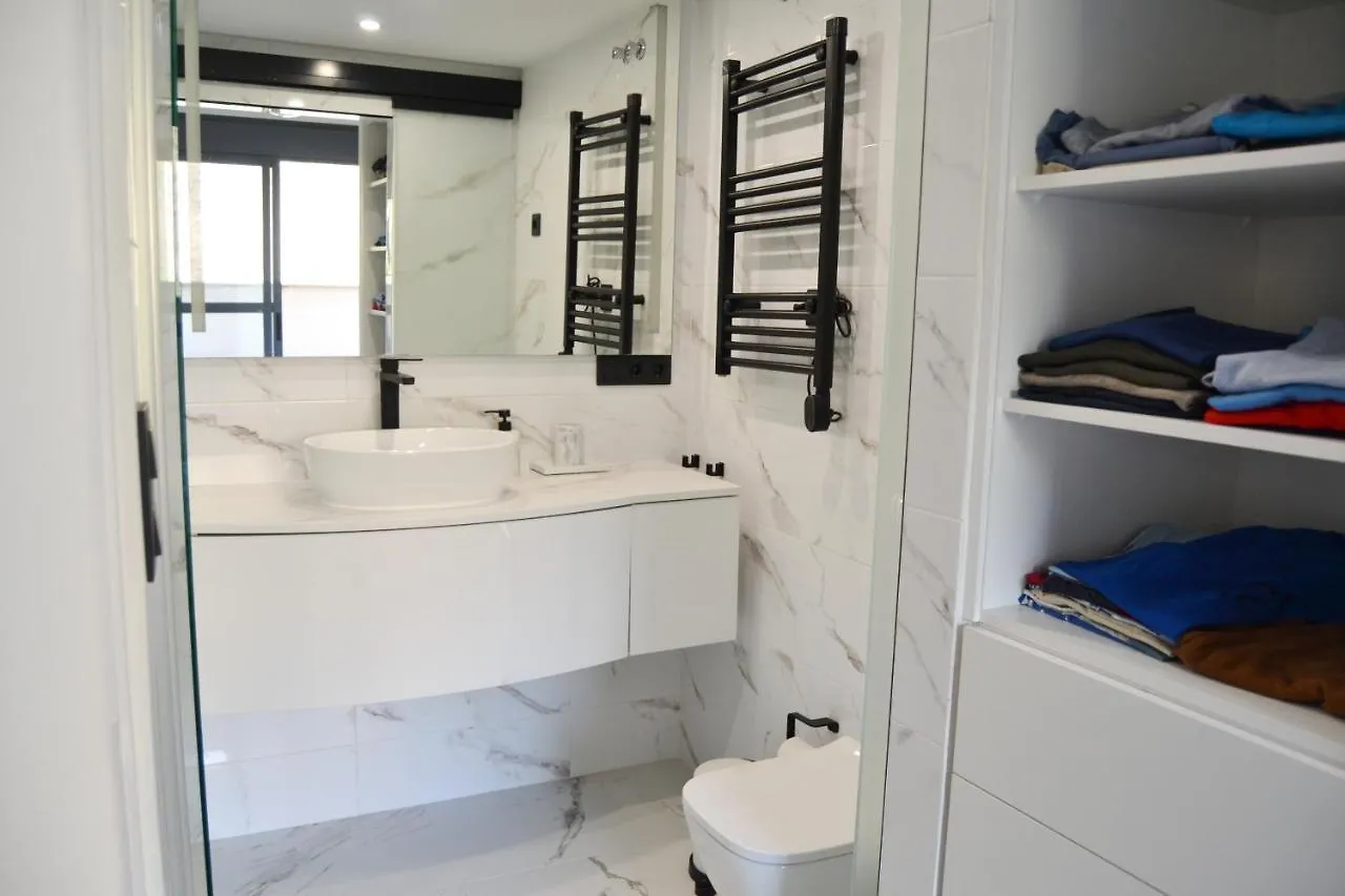 Luxury Apartment With Sea Views Private Parking And Terrace Fuengirola