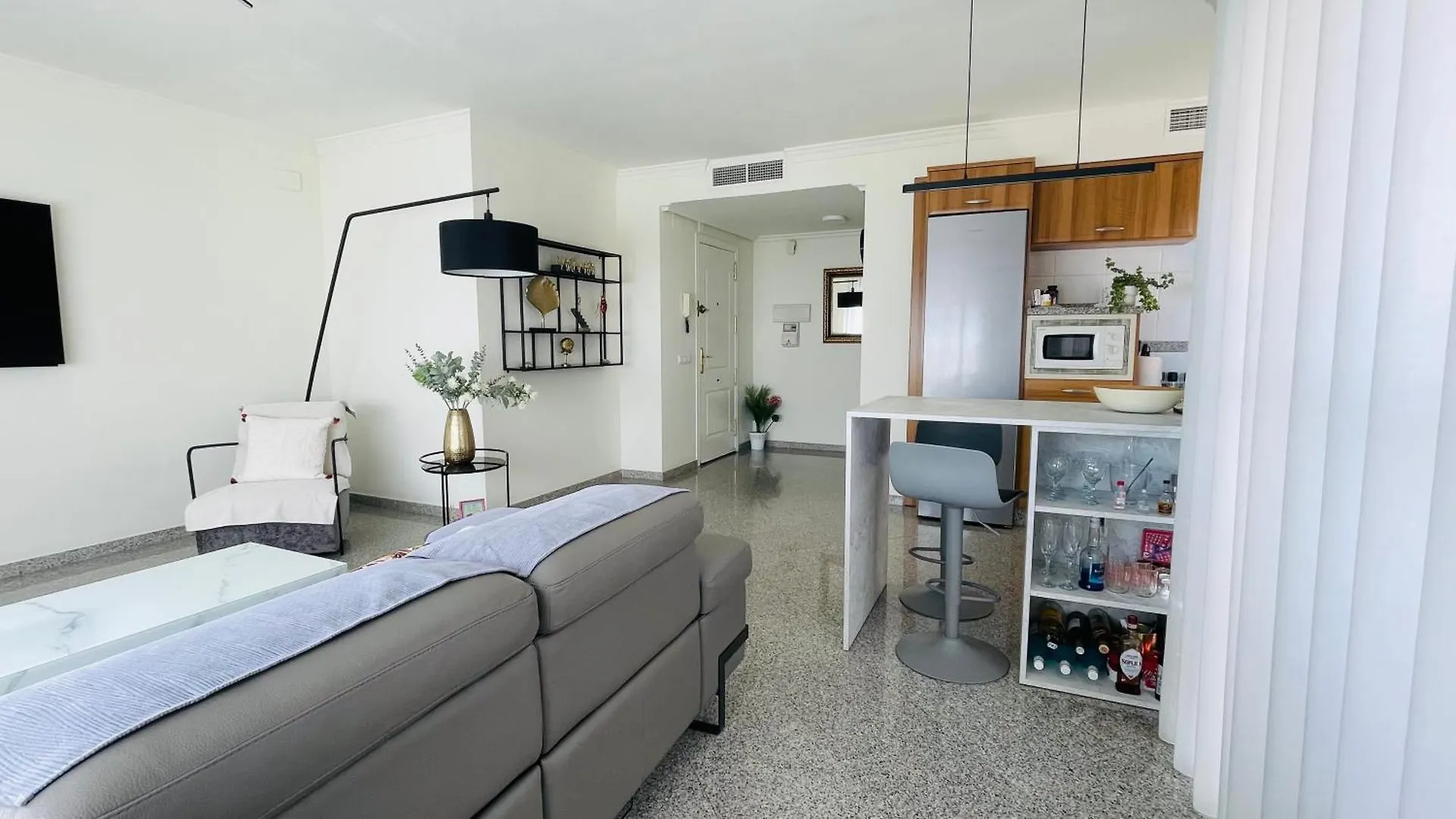 Luxury Apartment With Sea Views Private Parking And Terrace Fuengirola
