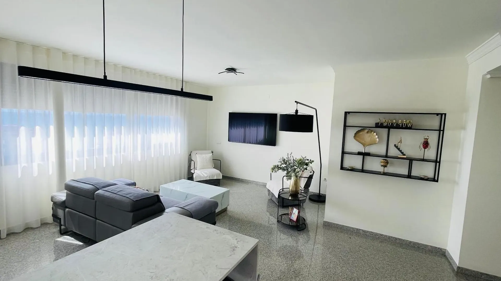 Luxury Apartment With Sea Views Private Parking And Terrace Fuengirola