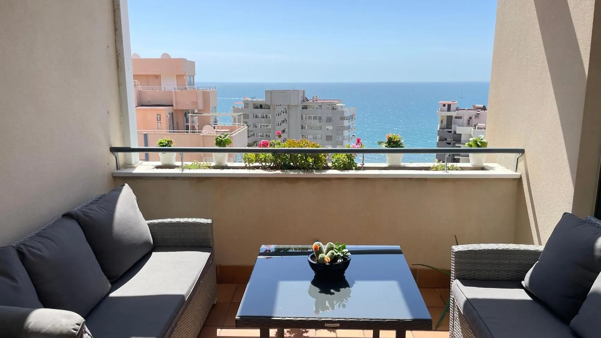 Luxury Apartment With Sea Views Private Parking And Terrace Fuengirola